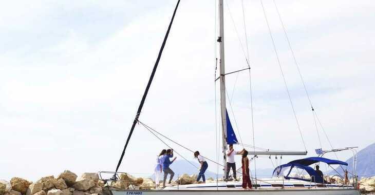Rent a sailboat in D-Marin Lefkas Marina - Bavaria 44