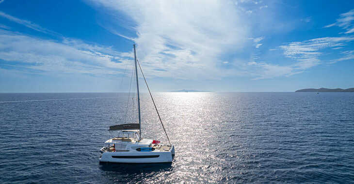 Rent a catamaran in Lavrion Marina - Bali 4.6 OPEN SPACE ( 6 cabins, SOUNTLESS GENERATOR , WATER MAKER , SOLAR PANEL , A/C 6 UNITS , WATERMAKER, DISHWASHER , BOTTLE WATER TO FREEZER, TV EXCELENCE PACK )