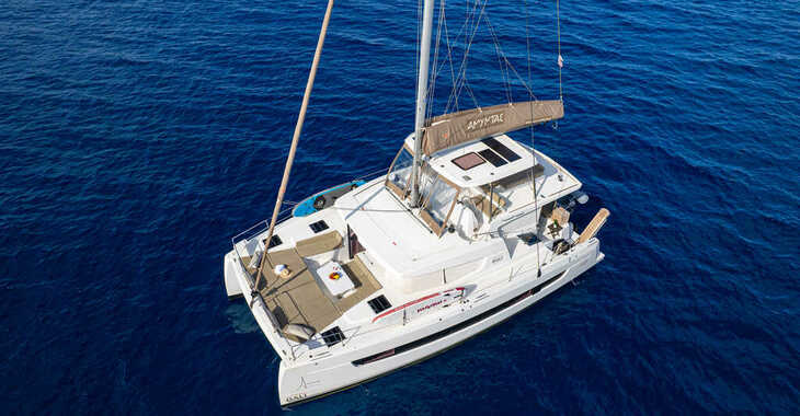 Louer catamaran à Lavrion Marina - Bali 4.6 OPEN SPACE ( 6 cabins, SOUNTLESS GENERATOR , WATER MAKER , SOLAR PANEL , A/C 6 UNITS , WATERMAKER, DISHWASHER , BOTTLE WATER TO FREEZER, TV EXCELENCE PACK )