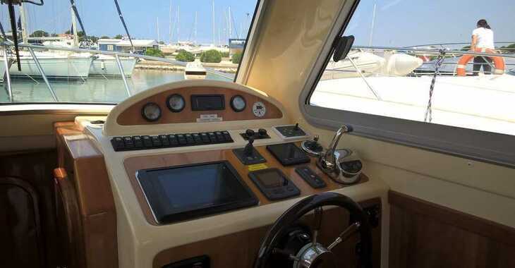 Rent a motorboat in Jezera ACI Marina - Damor 980 Fjera
