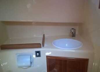 Chartern Sie motorboot in ACI Jezera - Damor 980 Fjera