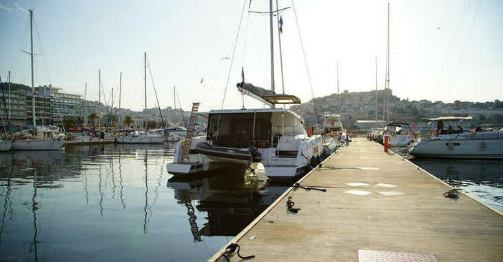 Rent a catamaran in Kavala - Marina Perigialiou - Isla 40 (A/C & Watermaker & Generator - 4+1 Cabins/4 Heads)