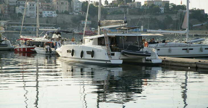 Alquilar catamarán en Kavala - Marina Perigialiou - Isla 40 (A/C & Watermaker & Generator - 4+1 Cabins/4 Heads)