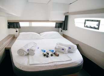 Alquilar catamarán en Kavala - Marina Perigialiou - Isla 40 (A/C & Watermaker & Generator - 4+1 Cabins/4 Heads)