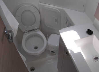 Alquilar catamarán en Kavala - Marina Perigialiou - Isla 40 (A/C & Watermaker & Generator - 4+1 Cabins/4 Heads)