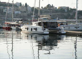 Alquilar catamarán en Kavala - Marina Perigialiou - Isla 40 (A/C & Watermaker & Generator - 4+1 Cabins/4 Heads)