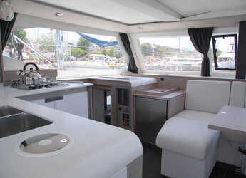 Alquilar catamarán en Kavala - Marina Perigialiou - Isla 40 (A/C & Watermaker & Generator - 4+1 Cabins/4 Heads)