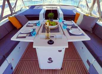Rent a sailboat in Nidri Marine - Oceanis 51.1