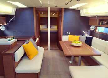 Rent a sailboat in Nidri Marine - Oceanis 51.1