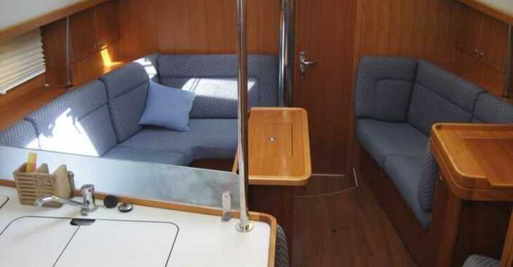 Chartern Sie segelboot in Marina Zeas - Elan 384 Impression