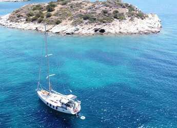 Chartern Sie segelboot in Marina Zeas - Elan 384 Impression