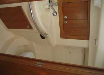 Chartern Sie segelboot in Marina Zeas - Elan 384 Impression