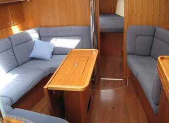 Chartern Sie segelboot in Marina Zeas - Elan 384 Impression