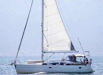 Chartern Sie segelboot in Marina Zeas - Elan 384 Impression
