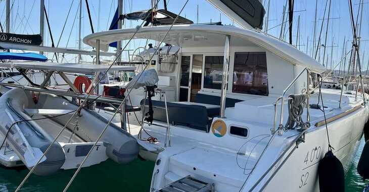 Rent a catamaran in Rhodes Marina - Lagoon 400 S2