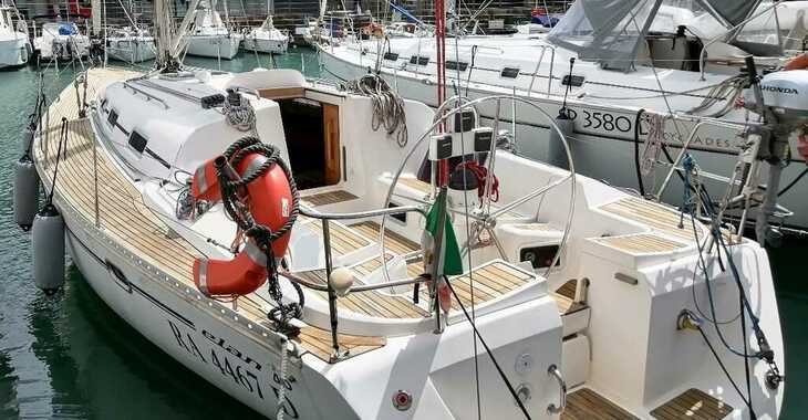 Rent a sailboat in Marina Porto Antico - Elan 40