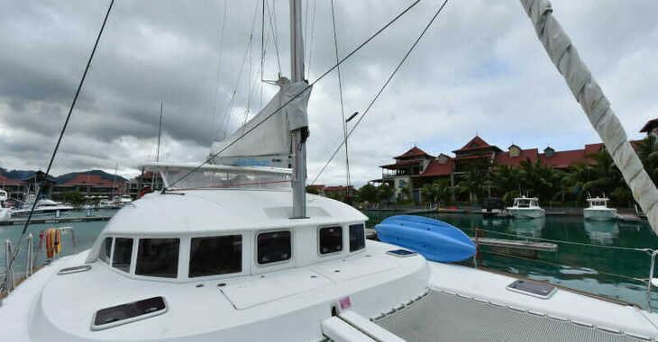 Chartern Sie katamaran in Port of Mahe - Lagoon 380