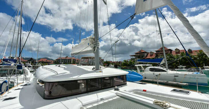 Chartern Sie katamaran in Port of Mahe - Lagoon 400