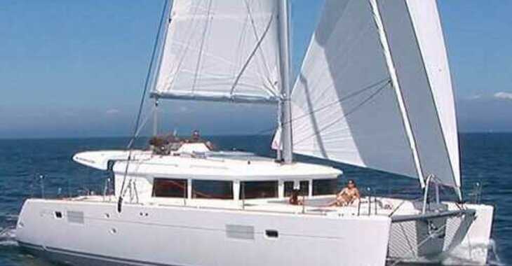 Rent a catamaran in Mare Fun Charter & Marina - Lagoon 450  Flybridge