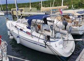 Rent a sailboat in Punat Port - Bavaria 33 Cruiser
