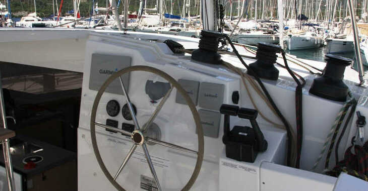 Chartern Sie katamaran in Marmaris Yacht Marina - Lucia 40