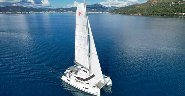 Chartern Sie katamaran in Marmaris Yacht Marina - Astréa 42