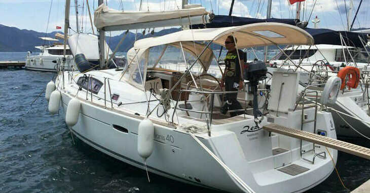 Chartern Sie segelboot in Marmaris Yacht Marina - Oceanis 40