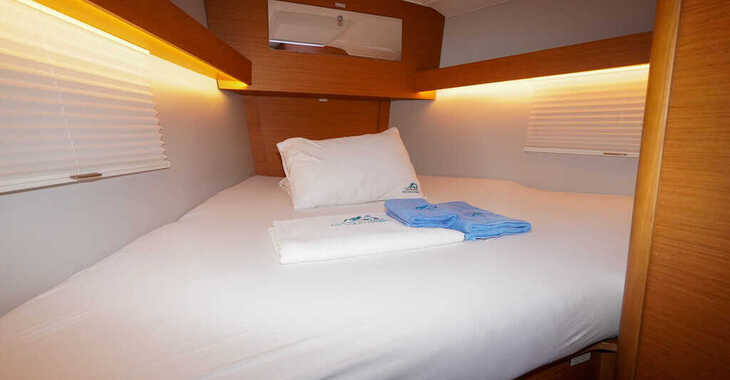 Rent a sailboat in Marmaris Yacht Marina - Dufour 390
