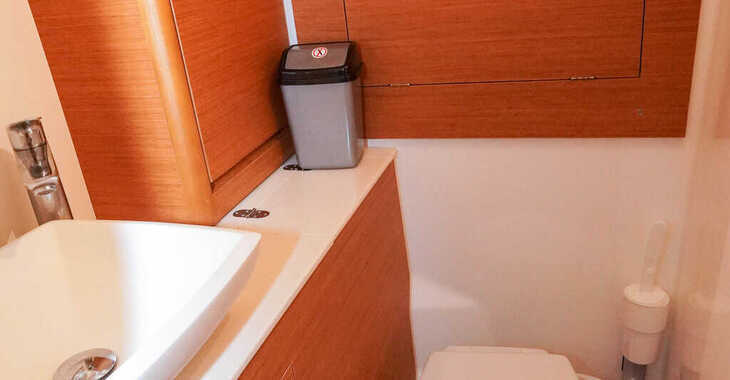 Rent a sailboat in Marmaris Yacht Marina - Dufour 390