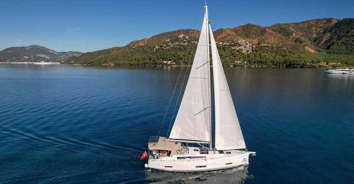 Rent a sailboat in Marmaris Yacht Marina - Dufour 390