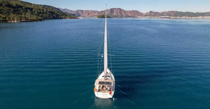Rent a sailboat in Marmaris Yacht Marina - Dufour 390