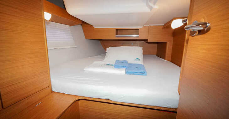 Rent a sailboat in Marmaris Yacht Marina - Dufour 390