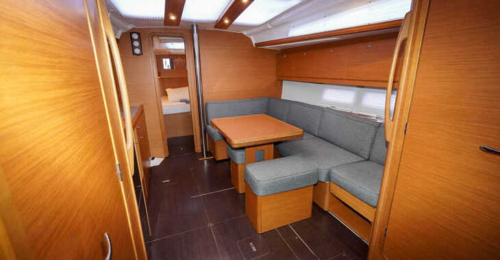 Rent a sailboat in Marmaris Yacht Marina - Dufour 390