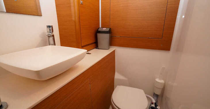 Rent a sailboat in Marmaris Yacht Marina - Dufour 390