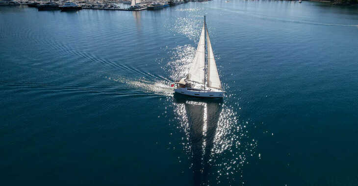 Chartern Sie segelboot in Marmaris Yacht Marina - Dufour 390
