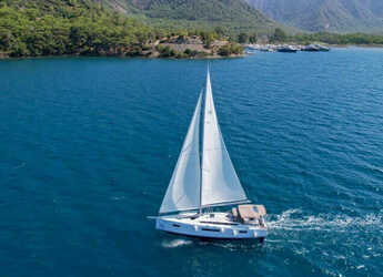 Rent a sailboat in Marmaris Yacht Marina - Sun Odyssey 410