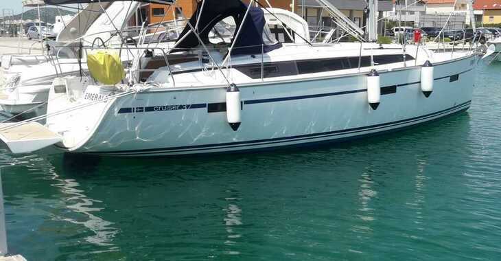Rent a sailboat in Marina Drage - Bavaria Cruiser 37