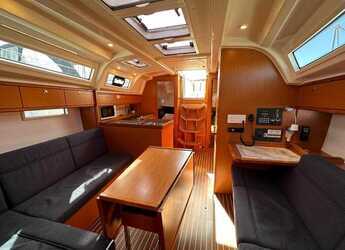 Rent a sailboat in Marina Drage - Bavaria Cruiser 37