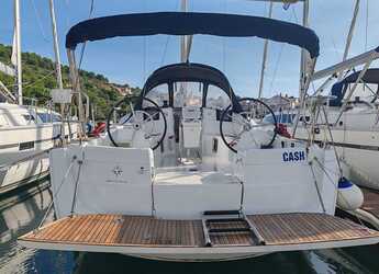 Rent a sailboat in Marina Drage - Sun Odyssey 389