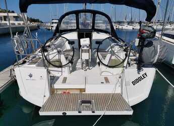 Chartern Sie segelboot in Marina Drage - Sun Odyssey 349