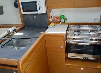 Chartern Sie segelboot in Marina Drage - Sun Odyssey 349