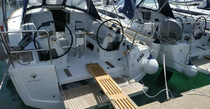 Chartern Sie segelboot in Marina Drage - Sun Odyssey 349