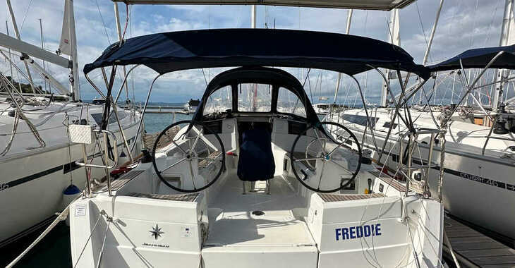 Rent a sailboat in Marina Drage - Sun Odyssey 389