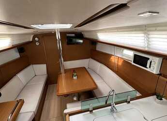 Chartern Sie segelboot in Marina Drage - Sun Odyssey 389