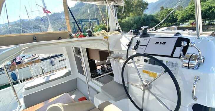 Rent a catamaran in Marinturk Village Port - Lagoon 40
