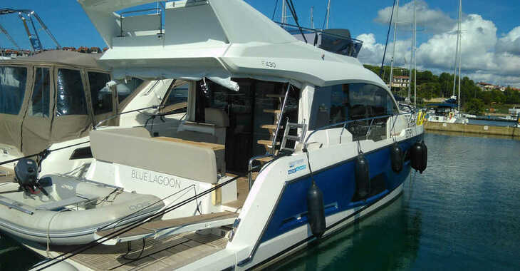 Rent a yacht in Marina Kornati - Sealine F430
