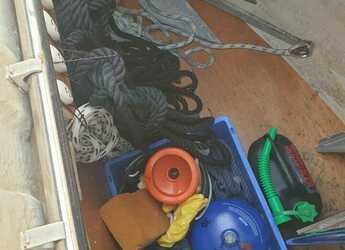 Rent a sailboat in Contra Muelle Mollet - Bavaria 32 Cruiser