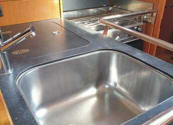 Rent a sailboat in Contra Muelle Mollet - Bavaria 32 Cruiser