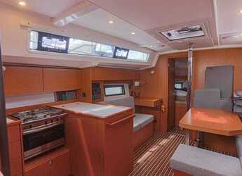 Rent a sailboat in Real Club Náutico de Palma - Bavaria C38