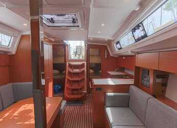 Rent a sailboat in Real Club Náutico de Palma - Bavaria C38